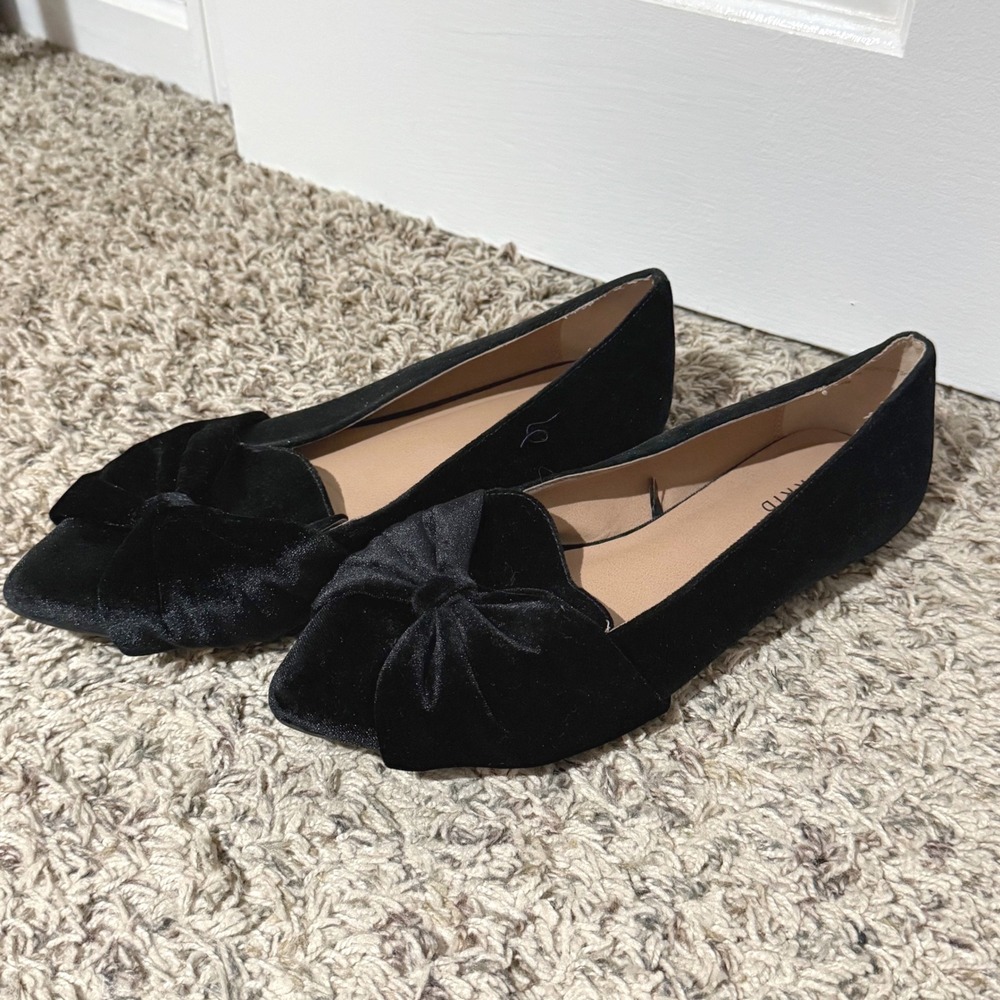 Torrid Womens Black Velvet Pointed Toe Bow Flats 12081186 Size 10W